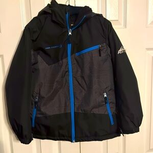 Boys Free Country Jacket 
Size S (8)